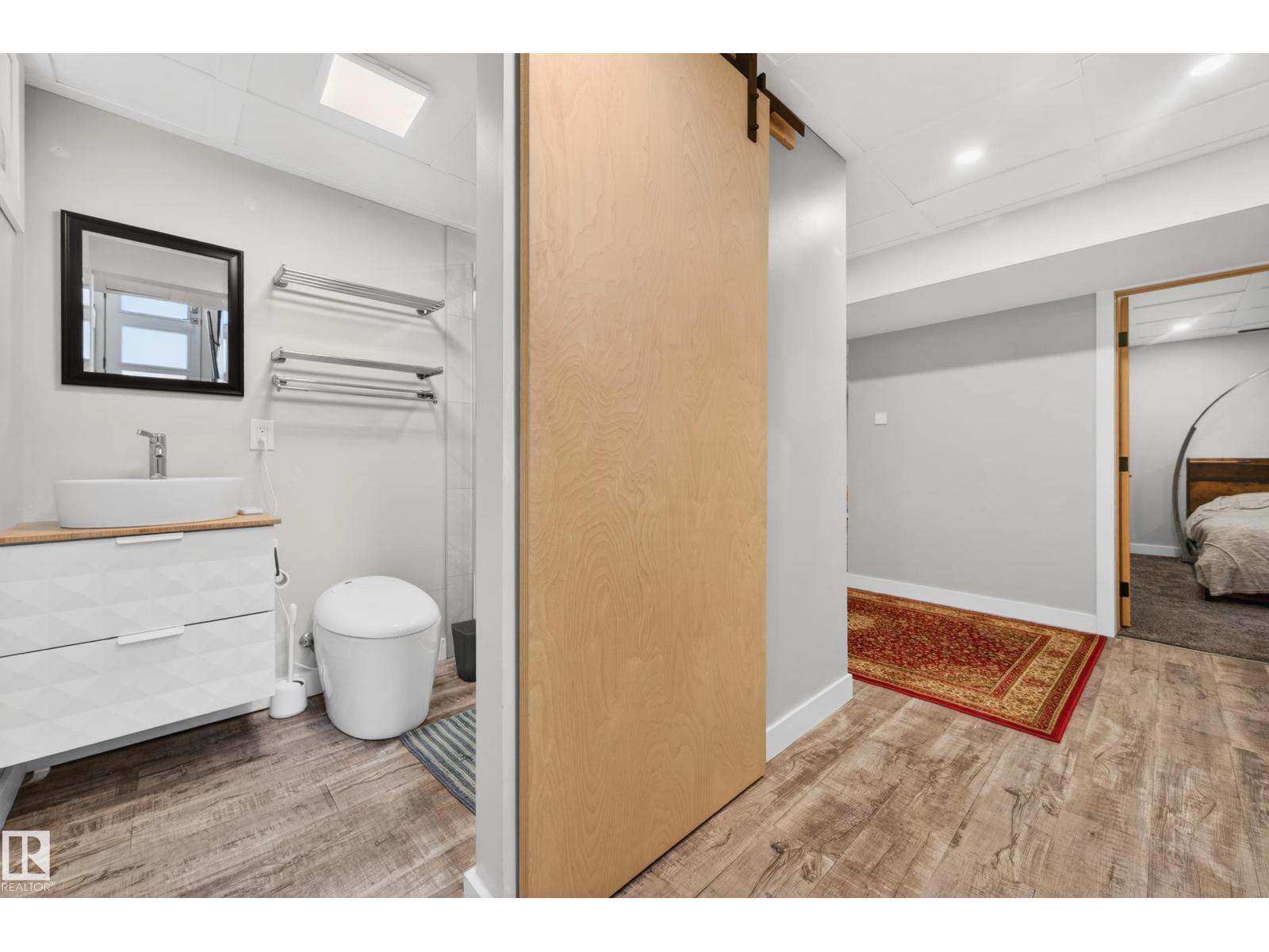 6707 92B AV NW - 36