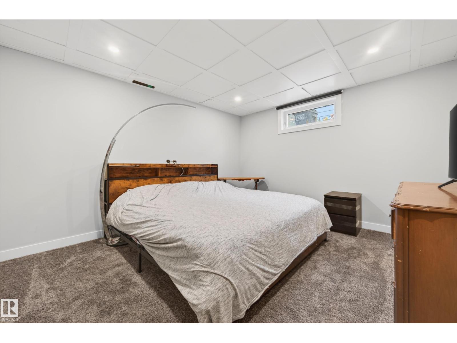 6707 92B AV NW - 39