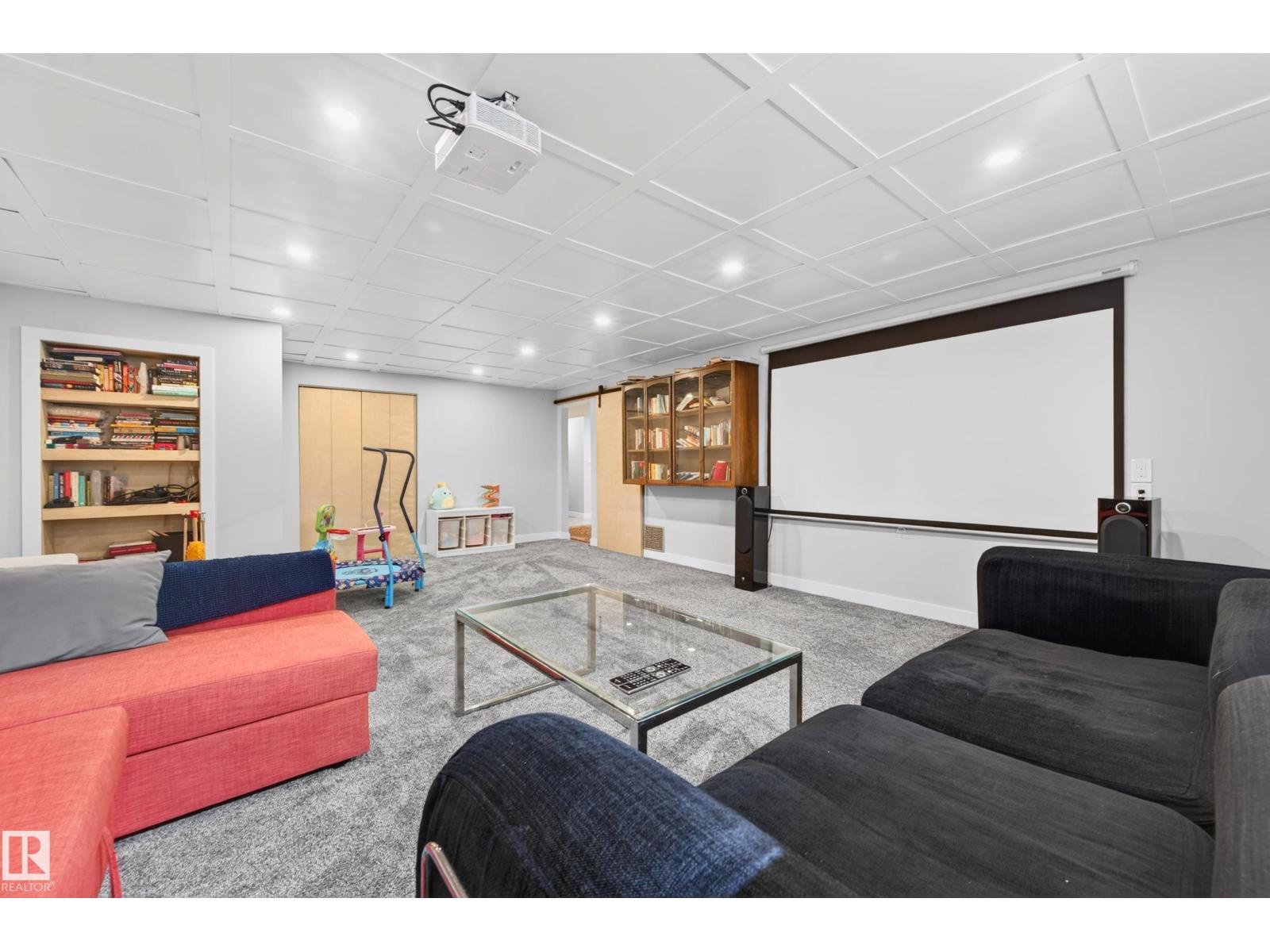 6707 92B AV NW - 43
