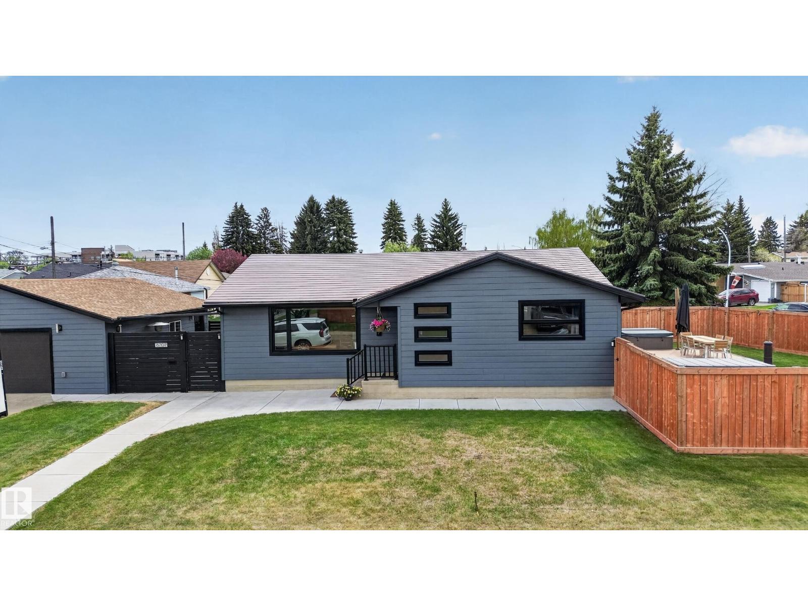 6707 92B AV NW - 52