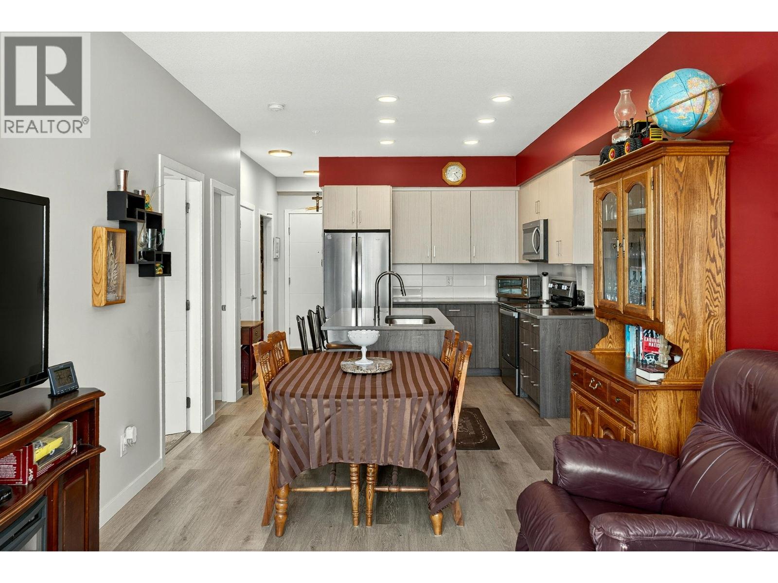 #318 2301 CARRINGTON Road - 3
