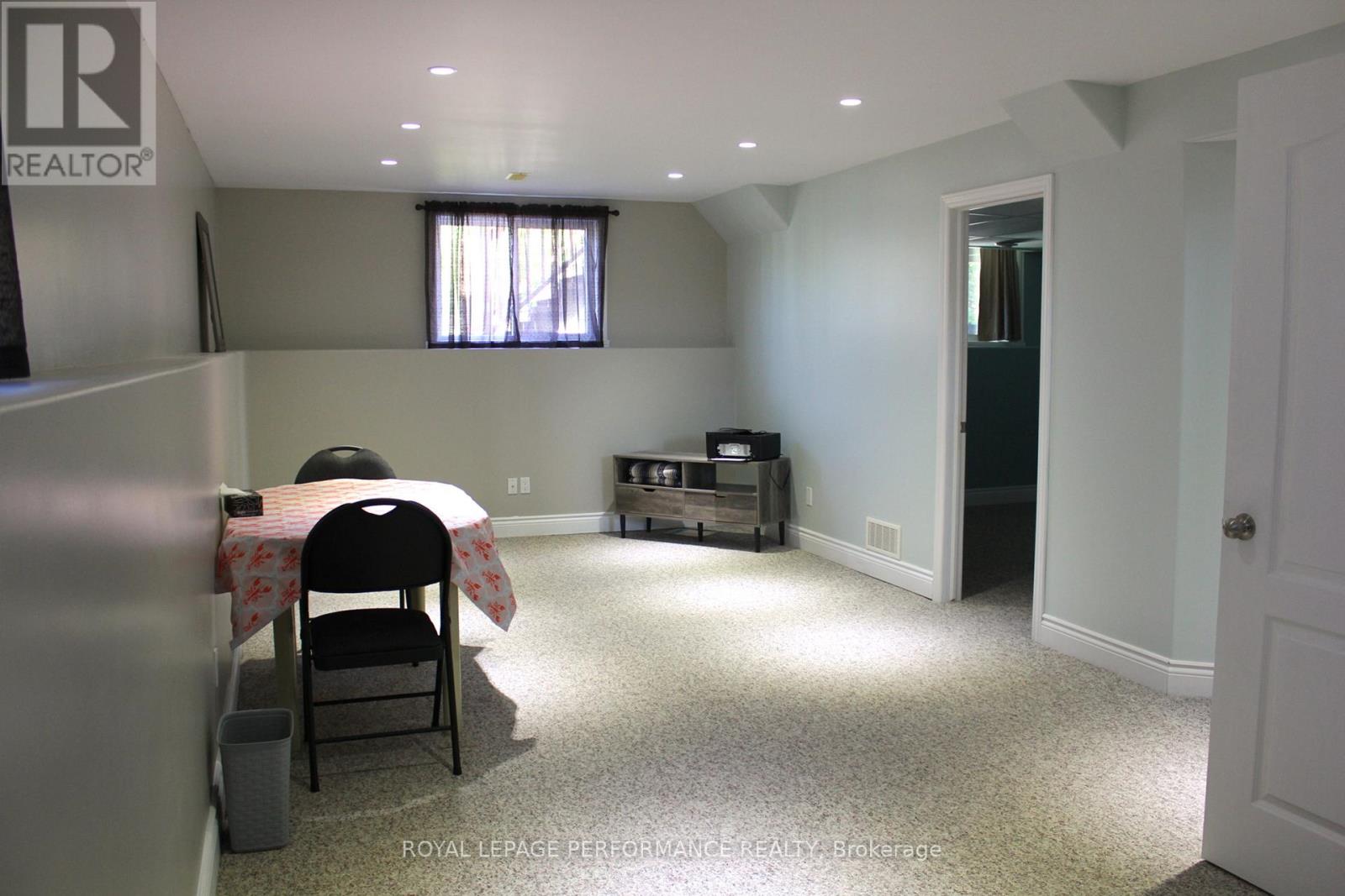 51 ABAGAIL CRESCENT - 26