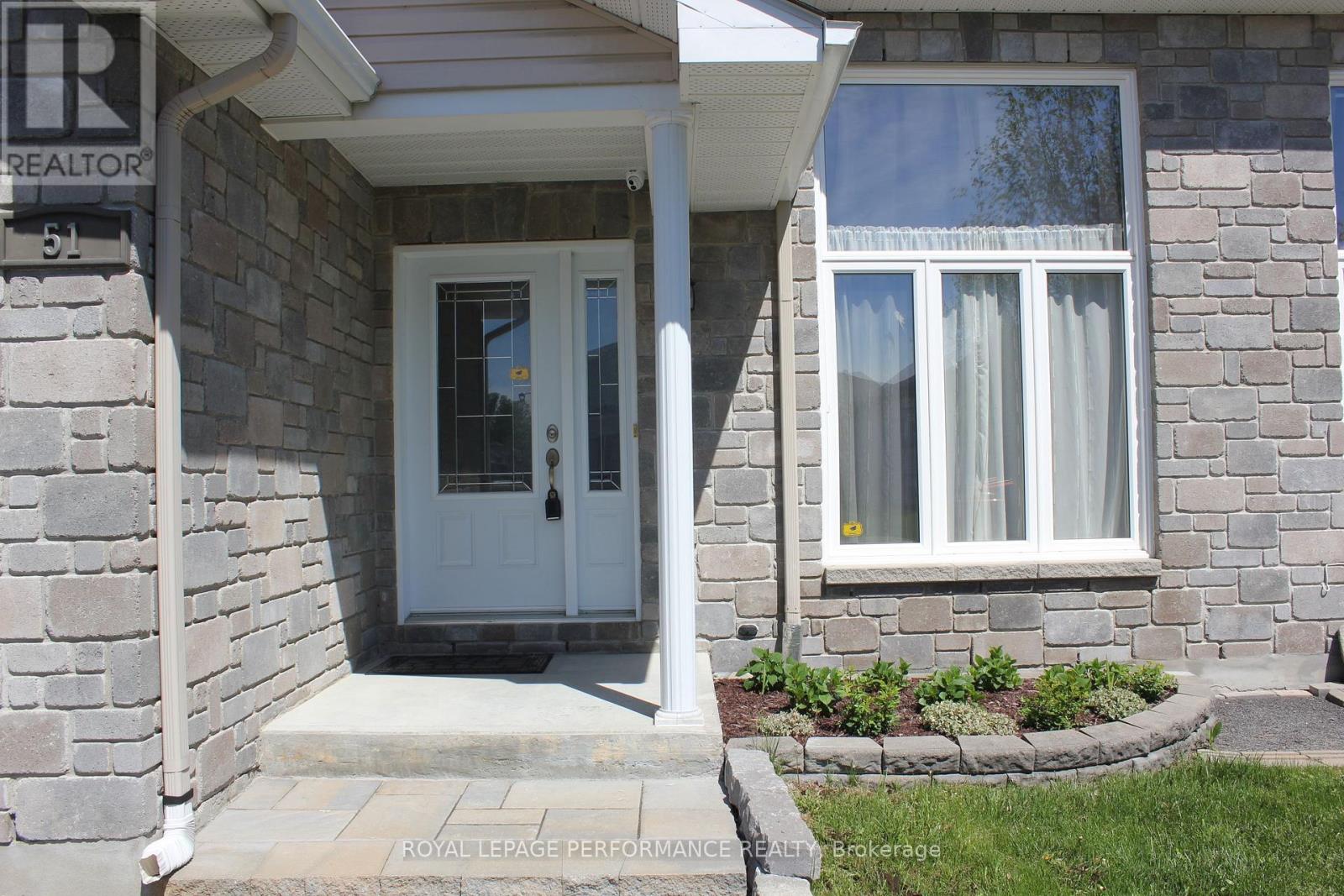 51 ABAGAIL CRESCENT - 4