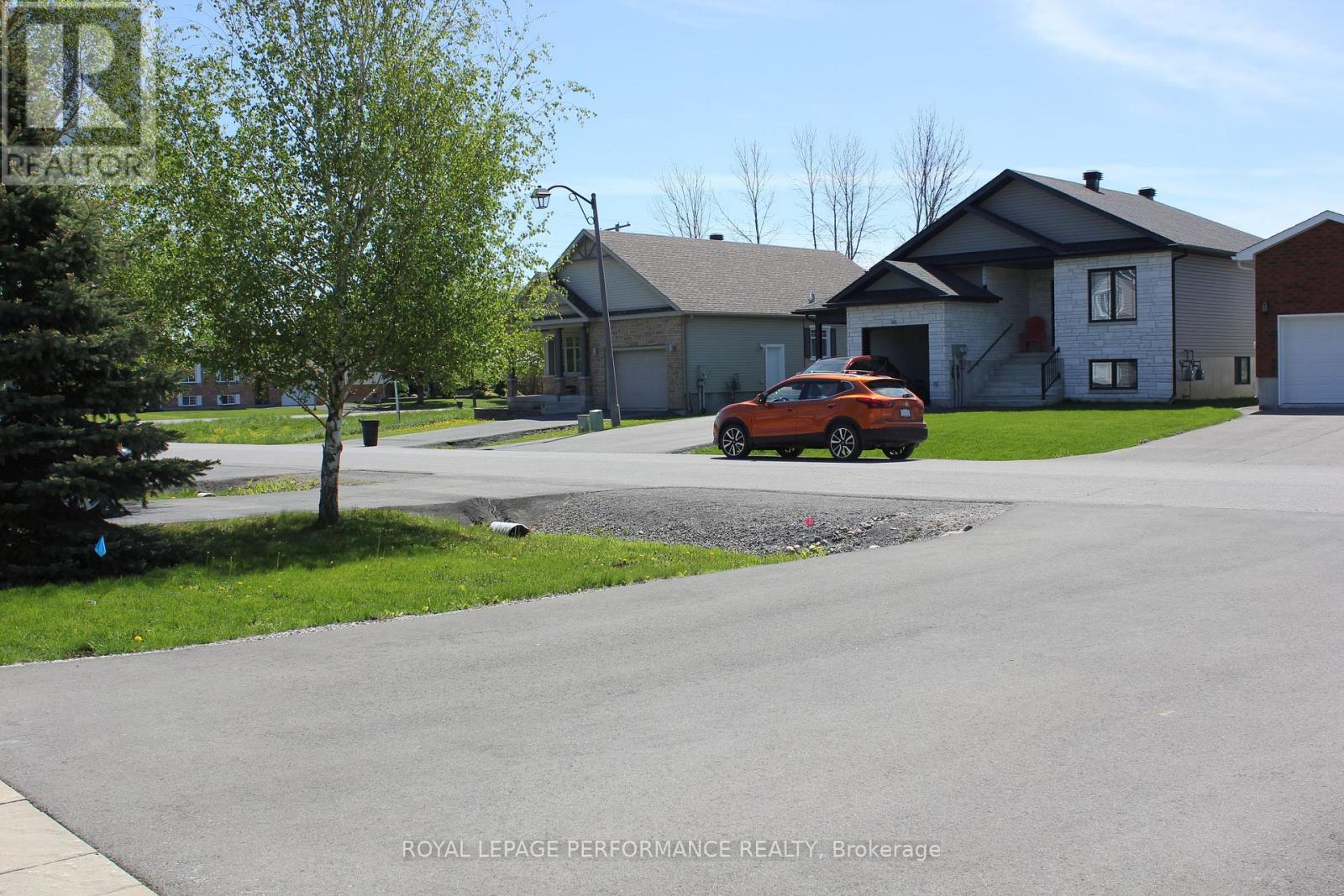 51 ABAGAIL CRESCENT - 48