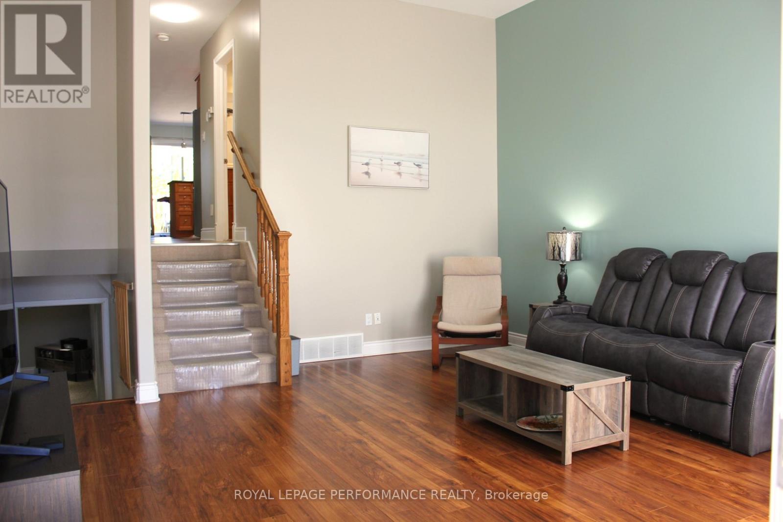 51 ABAGAIL CRESCENT - 8