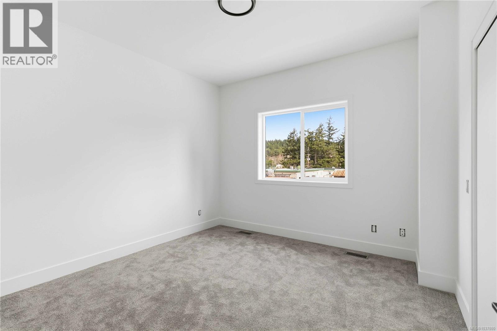 1055 Brown Rd, Langford