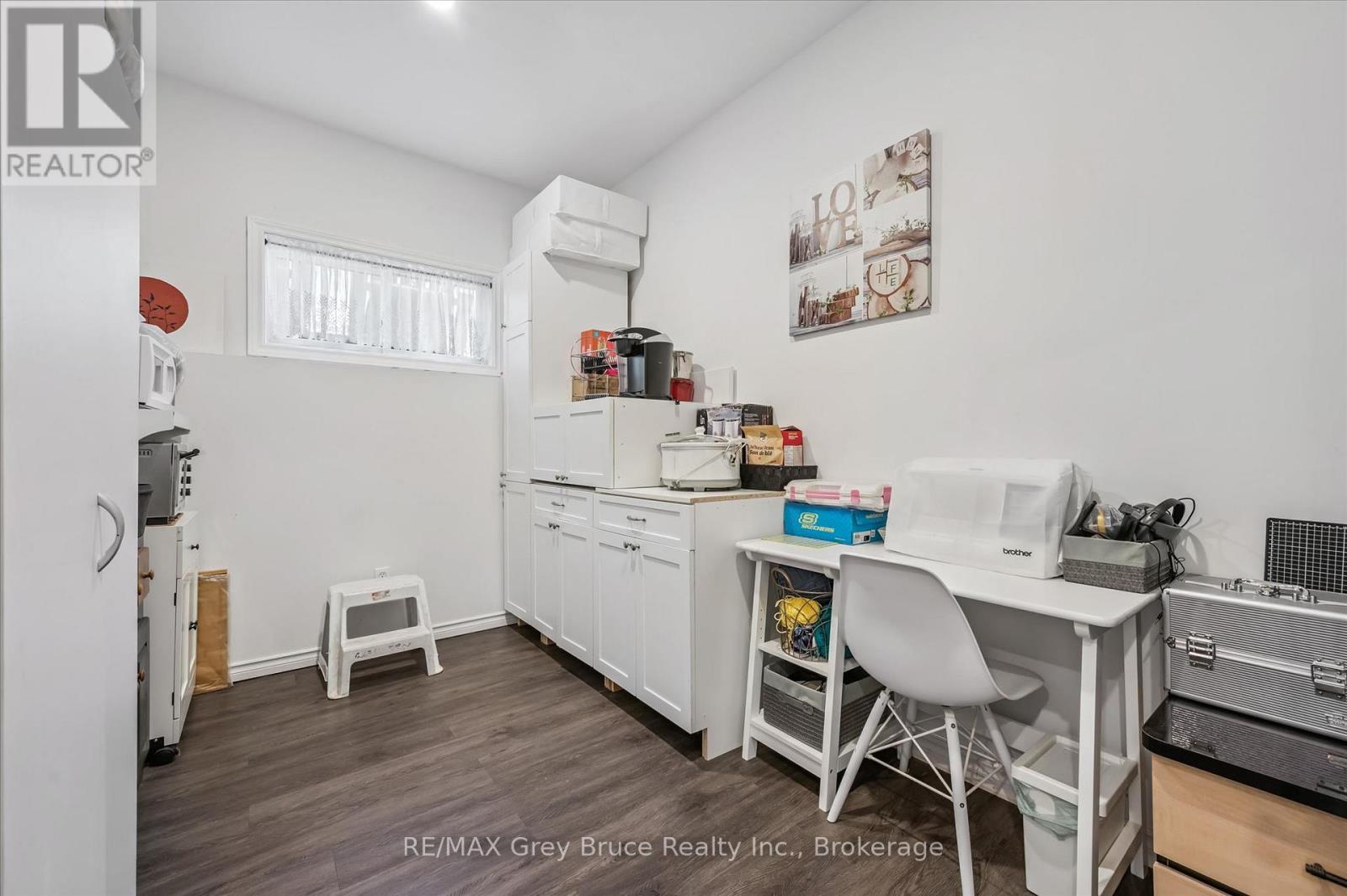 50 CREEK SIDE CRESCENT - 30