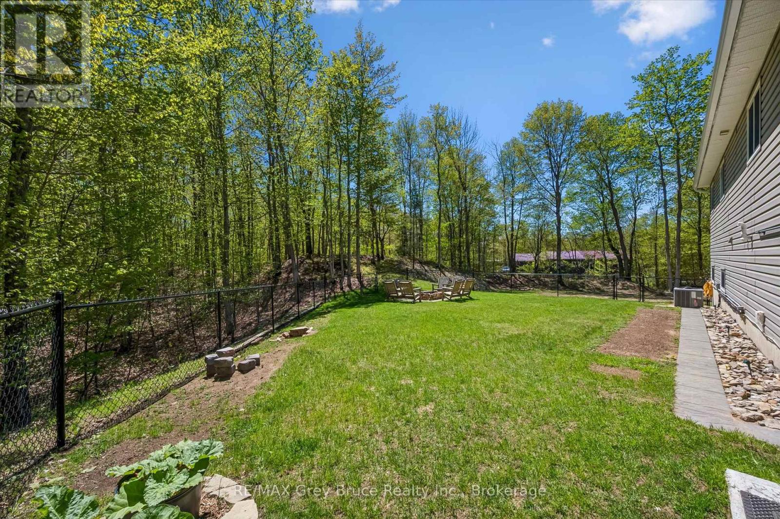 50 CREEK SIDE CRESCENT - 36