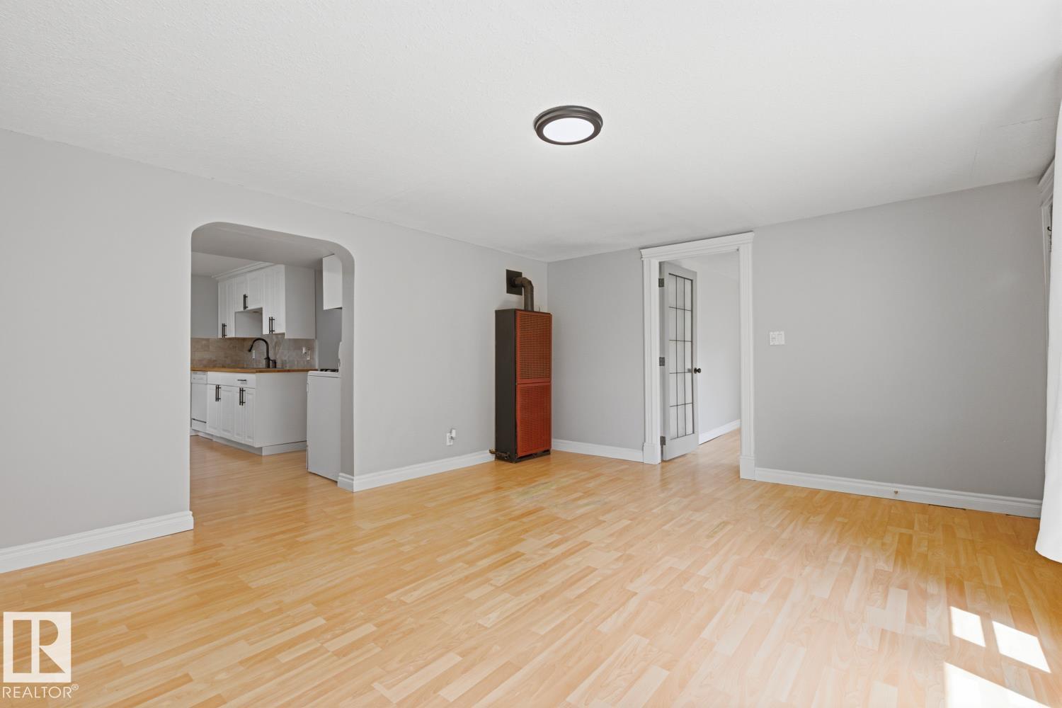 10217 155 ST NW - 18