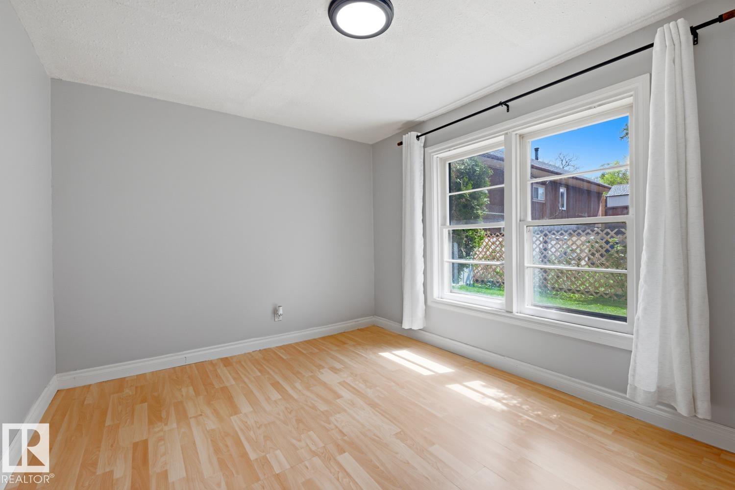 10217 155 ST NW - 19