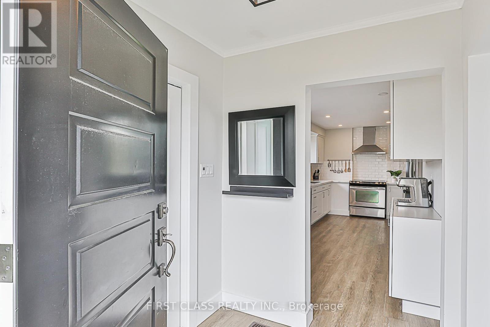 24 FINTONA AVENUE - 4