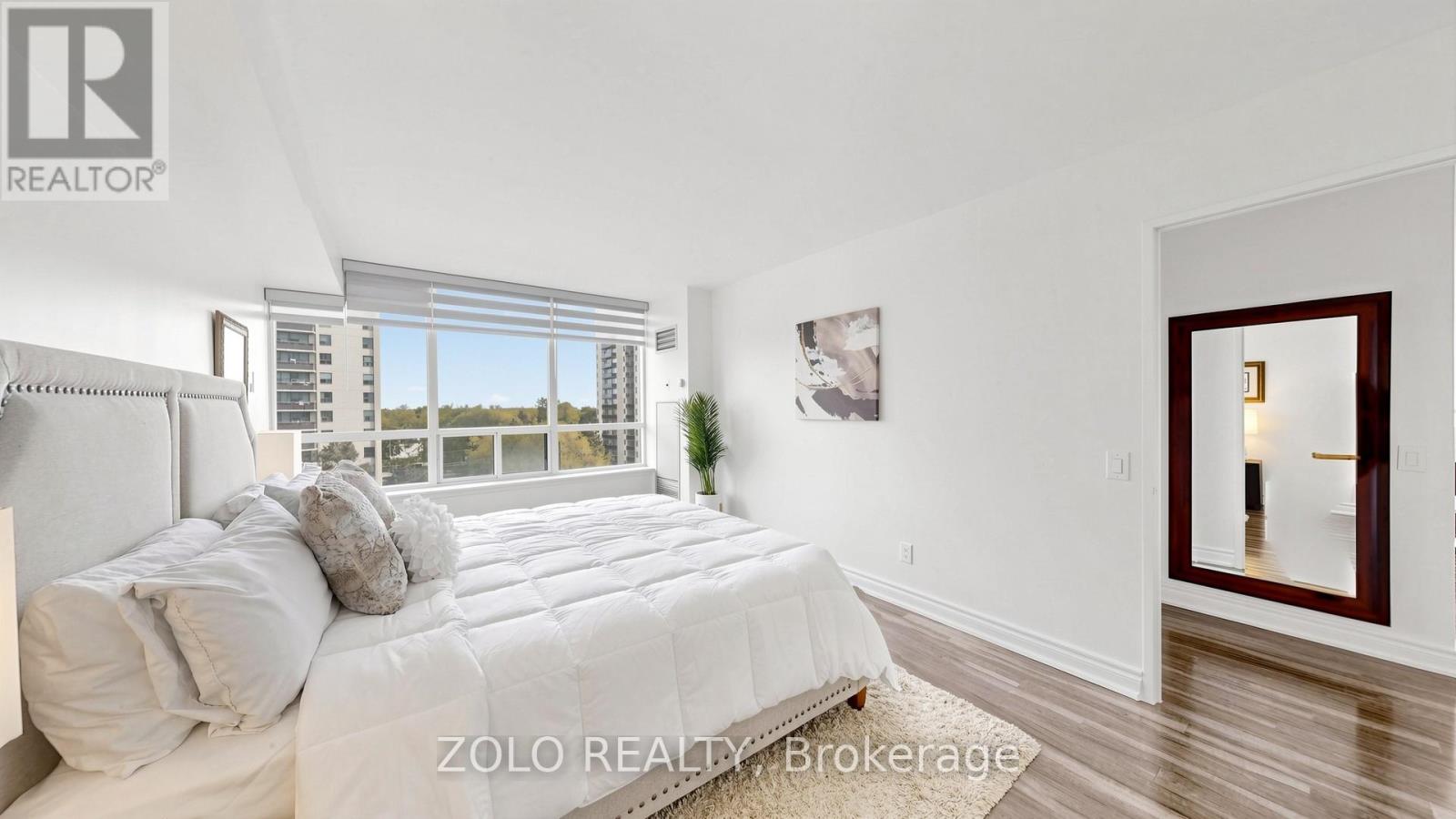 #704 91 TOWNSGATE DRIVE - 29