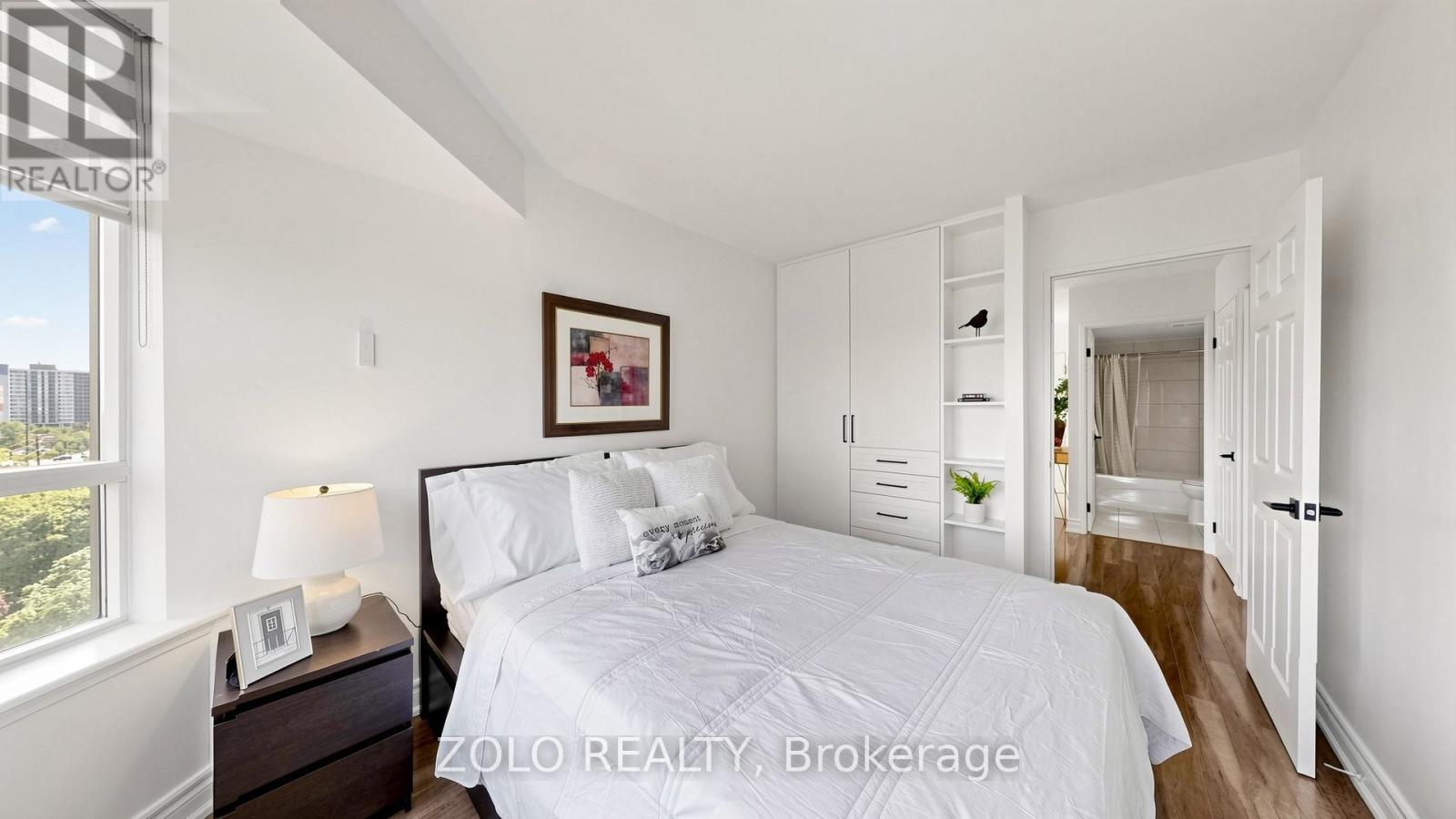 #704 91 TOWNSGATE DRIVE - 38