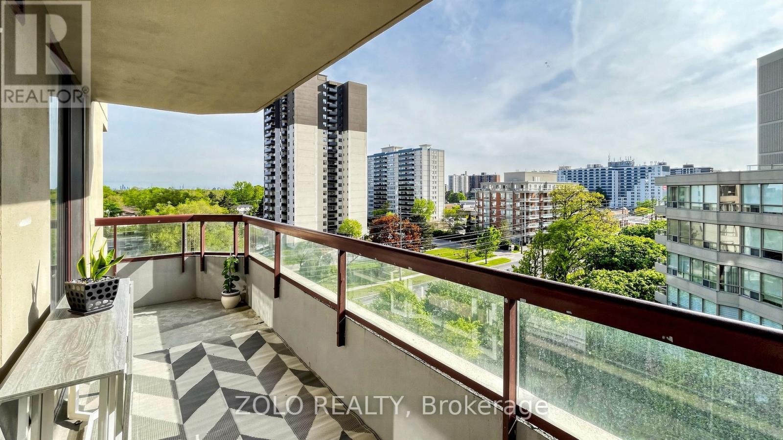 #704 91 TOWNSGATE DRIVE - 43