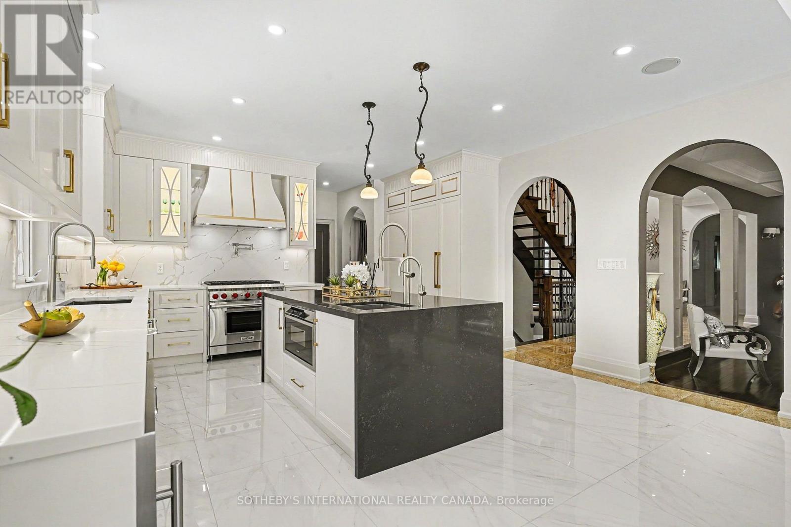 42 PRINCE ADAM COURT - 12