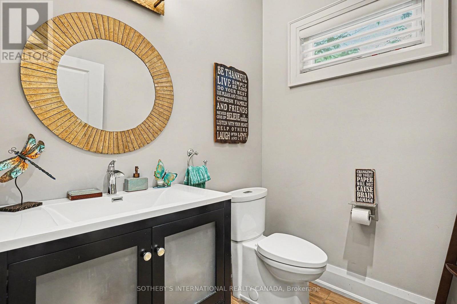 42 PRINCE ADAM COURT - 35