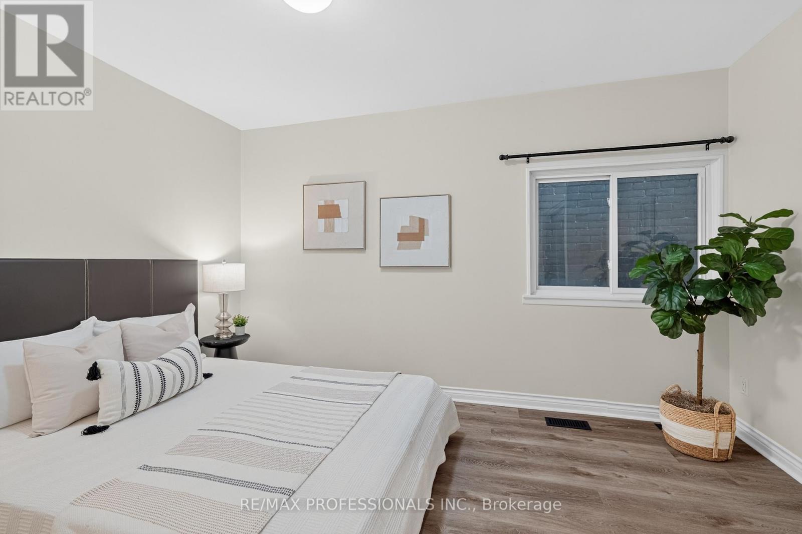 278 CALEDONIA ROAD - 12
