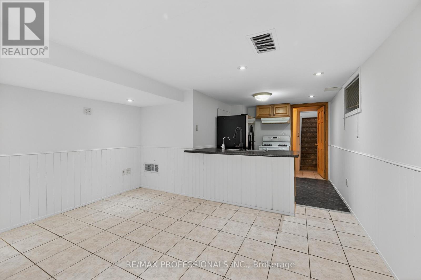 278 CALEDONIA ROAD - 19