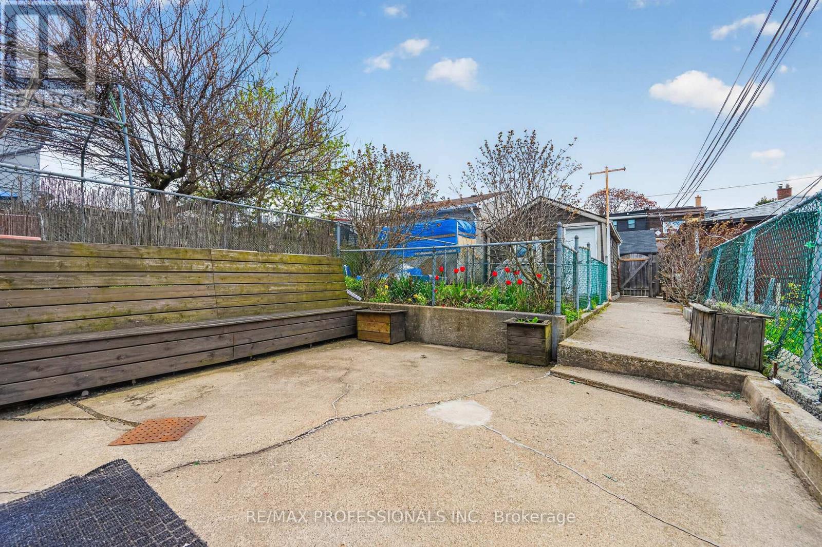278 CALEDONIA ROAD - 23