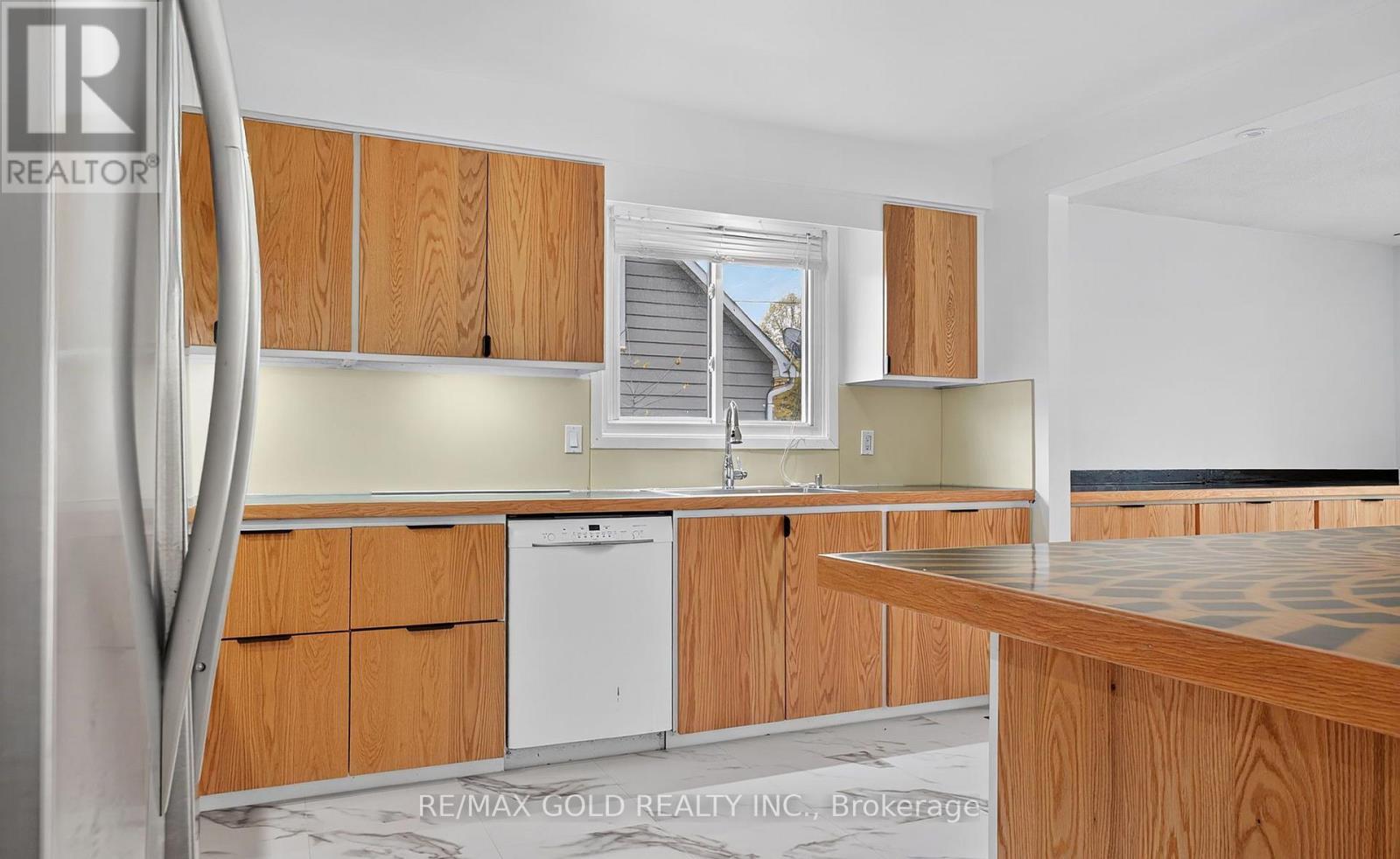 21990 HAGERTY ROAD - 12