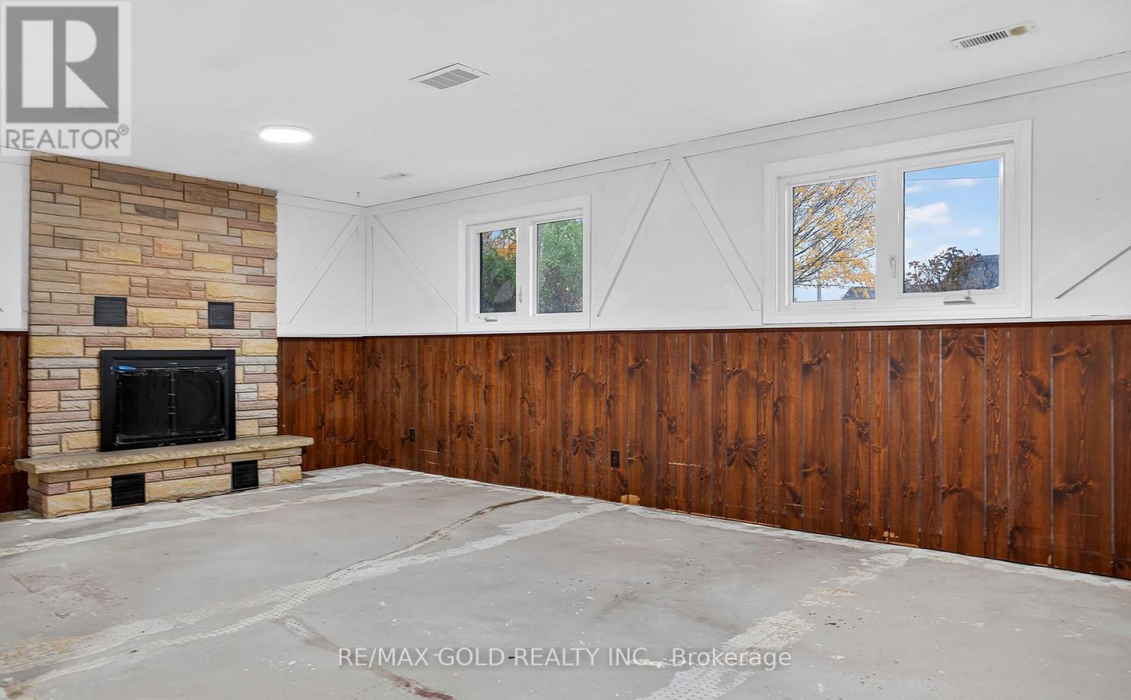 21990 HAGERTY ROAD - 25