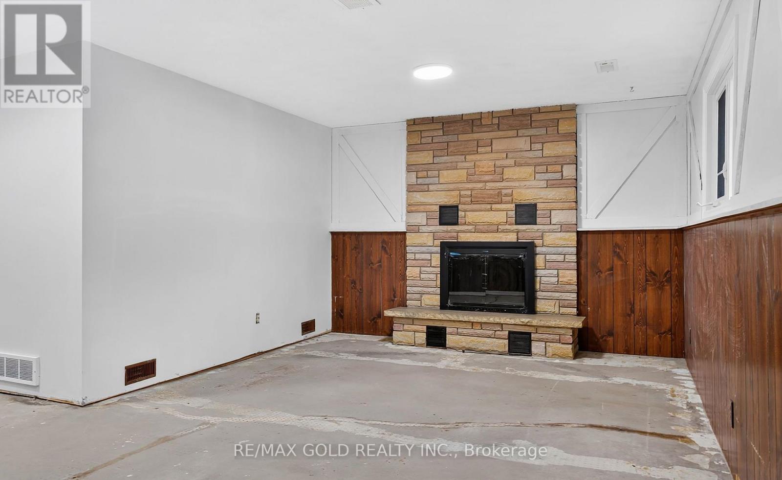21990 HAGERTY ROAD - 26