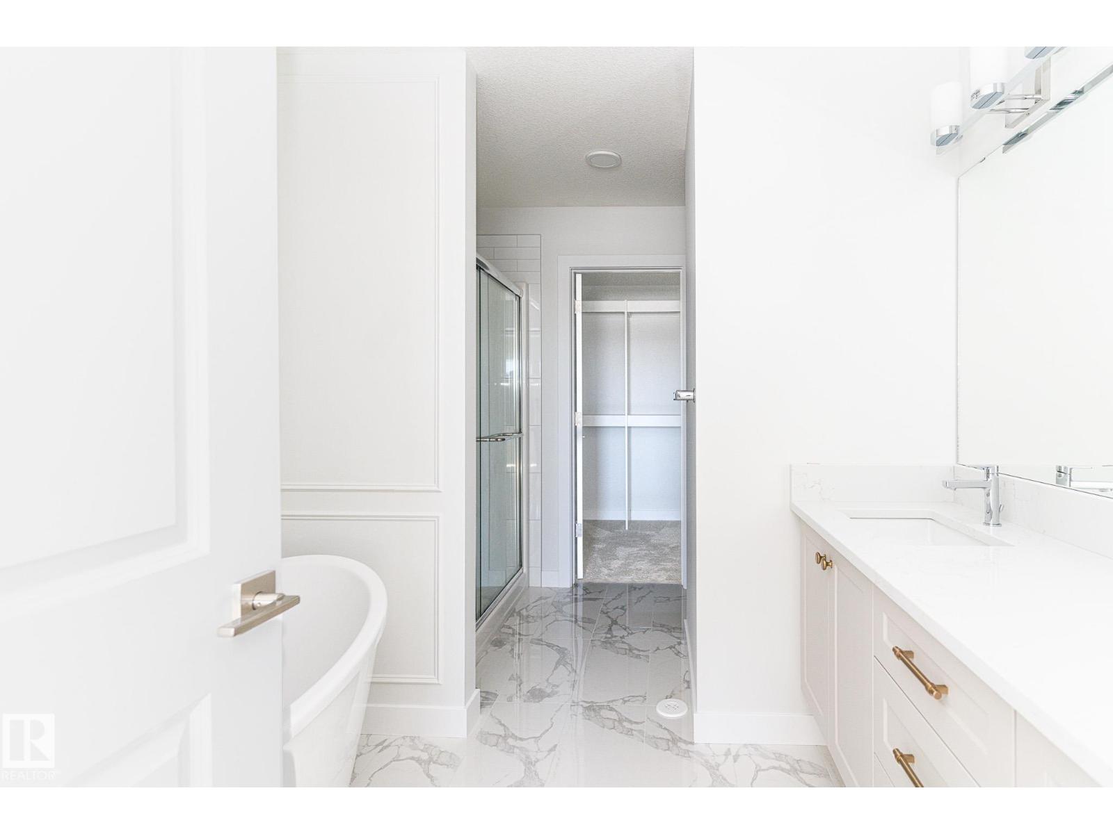 935 18 AV NW - 4