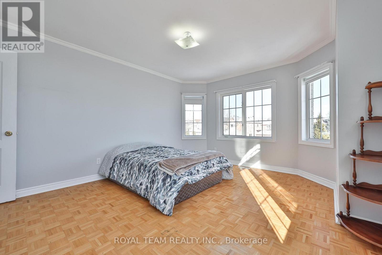 2 SANDWAY CRESCENT - 22