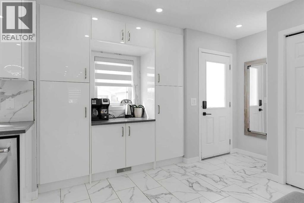 136 Fireweed Crescent - 26