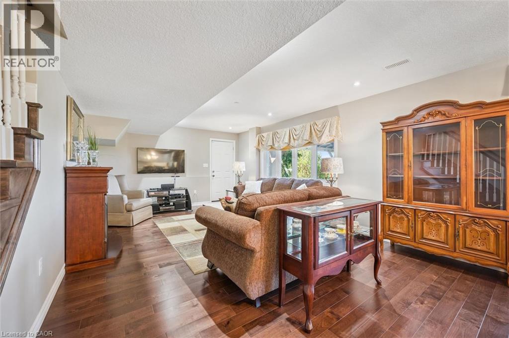103 GOUDA Place - 25
