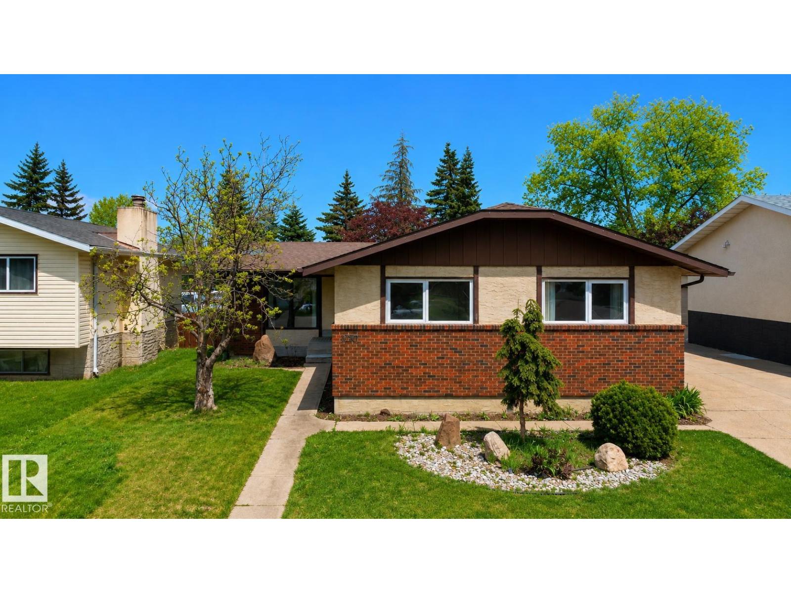 1731 51 ST NW - 1