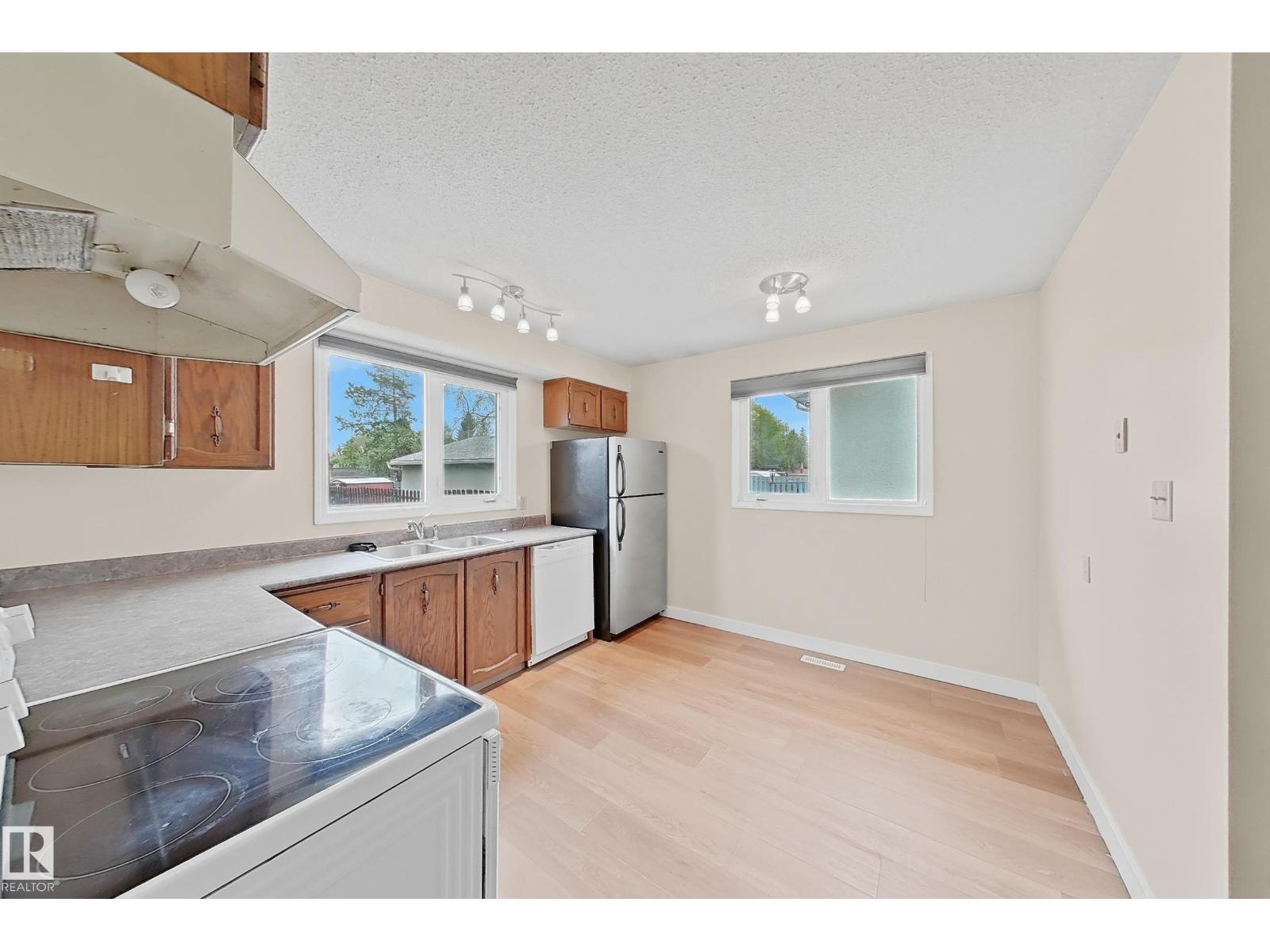 1731 51 ST NW - 10