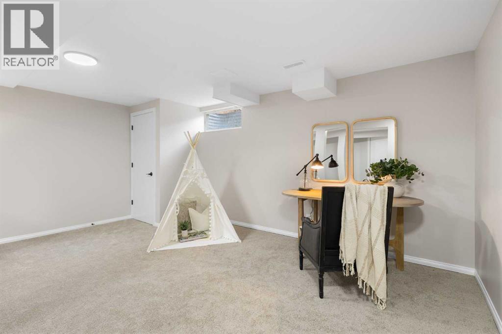 #153 330 Canterbury Drive SW - 26