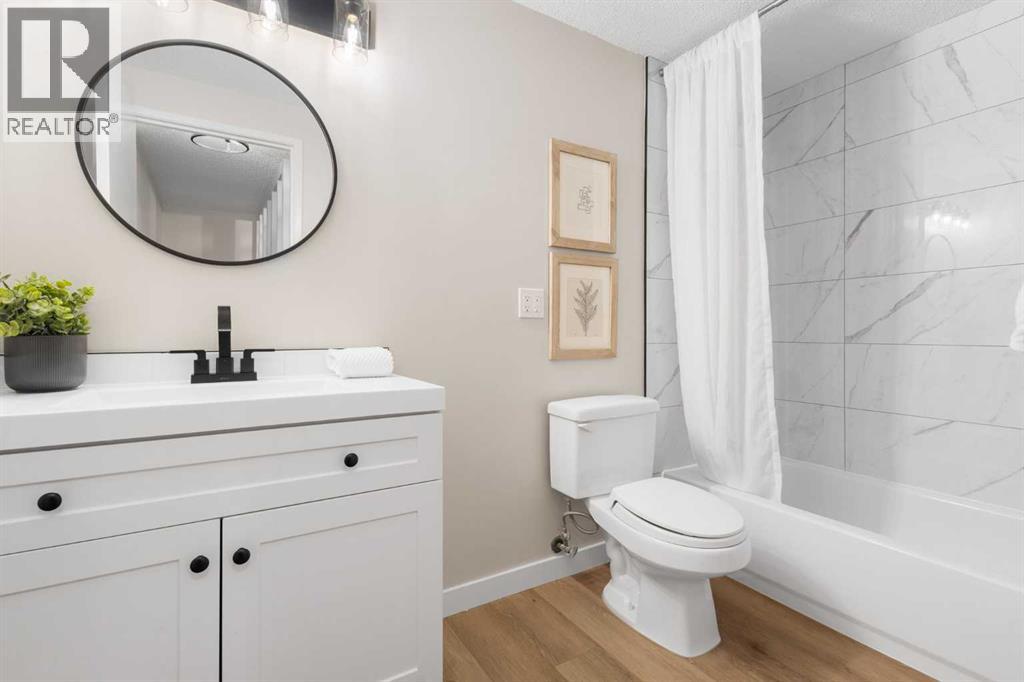 #153 330 Canterbury Drive SW - 17