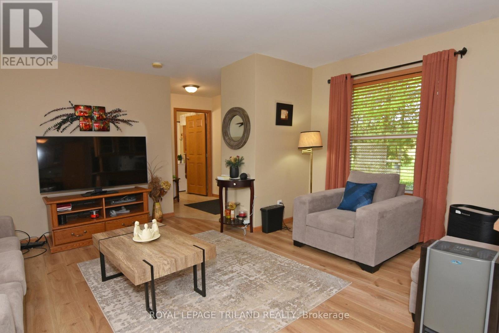 #15 9385 IPPERWASH ROAD - 10
