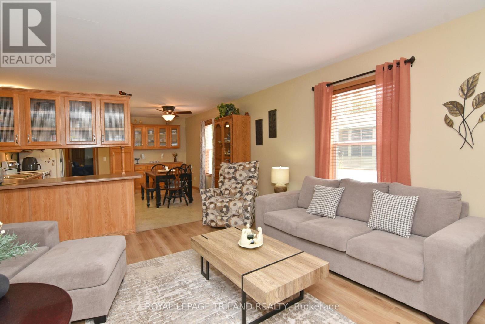 #15 9385 IPPERWASH ROAD - 11