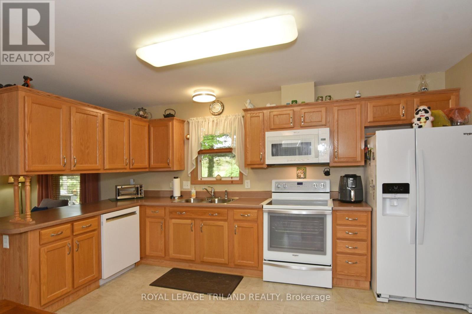 #15 9385 IPPERWASH ROAD - 14