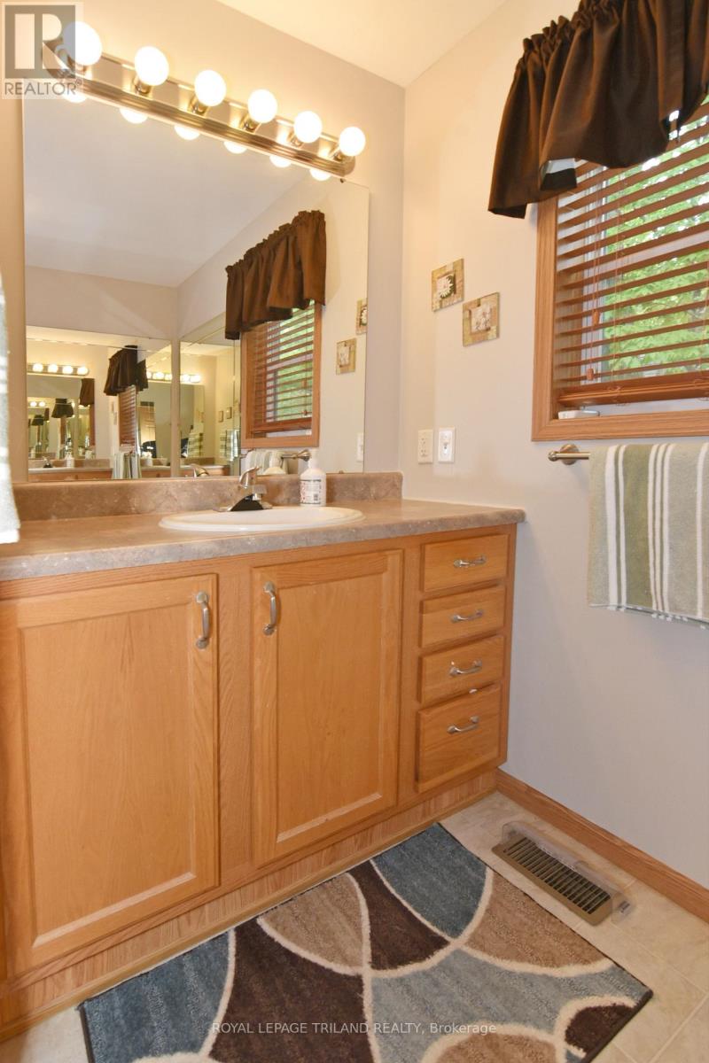 #15 9385 IPPERWASH ROAD - 18