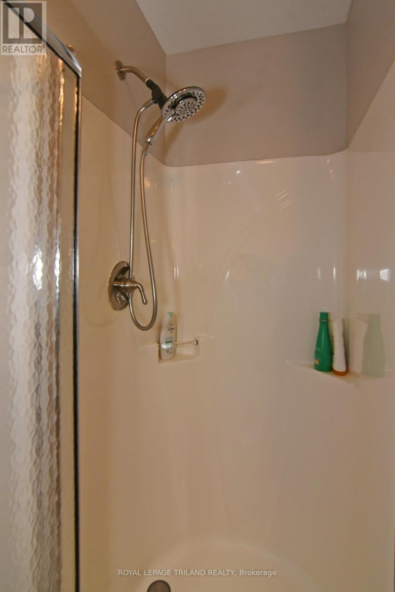 #15 9385 IPPERWASH ROAD - 20