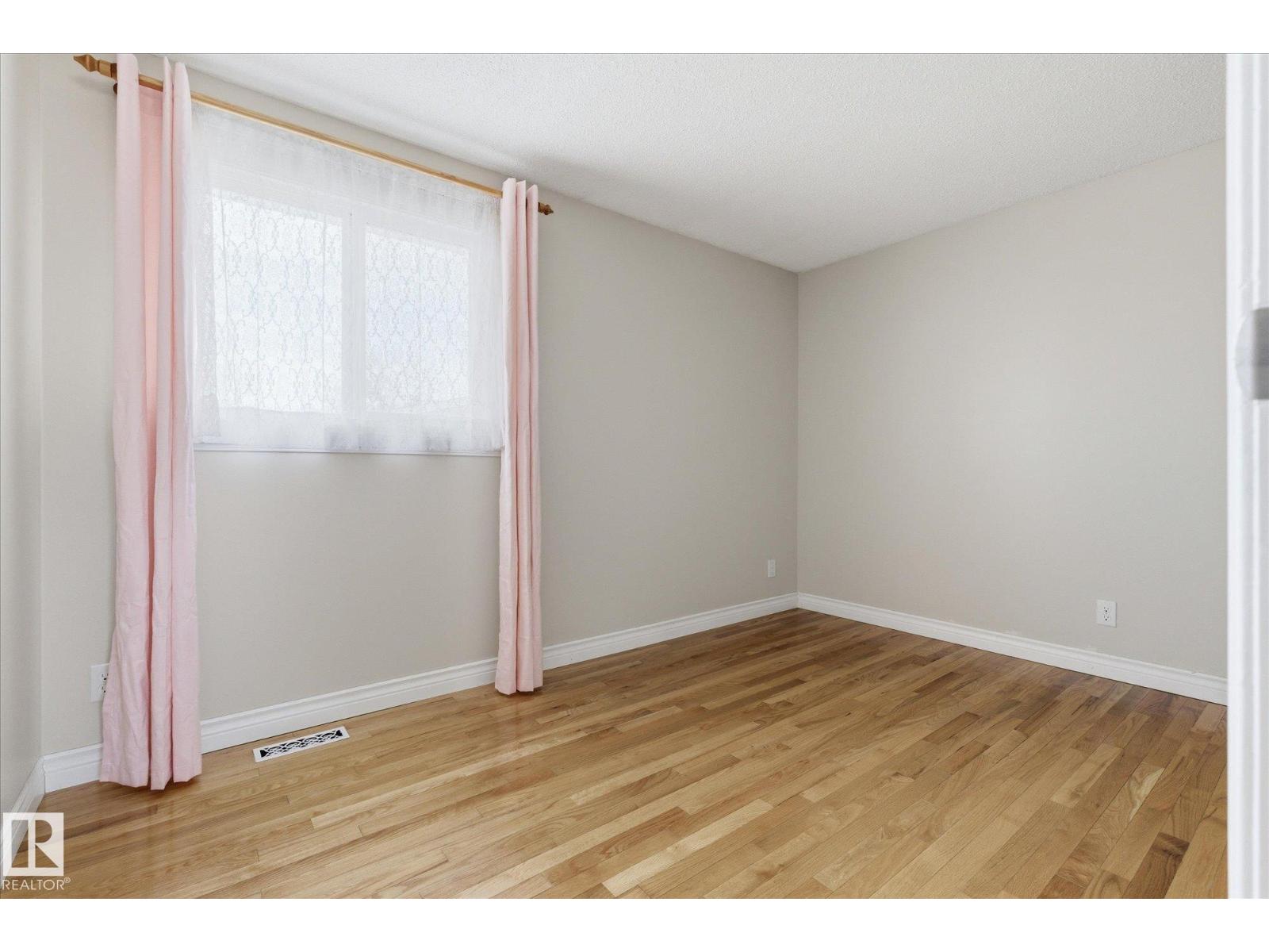 81 RIDGEWOOD TC - 23