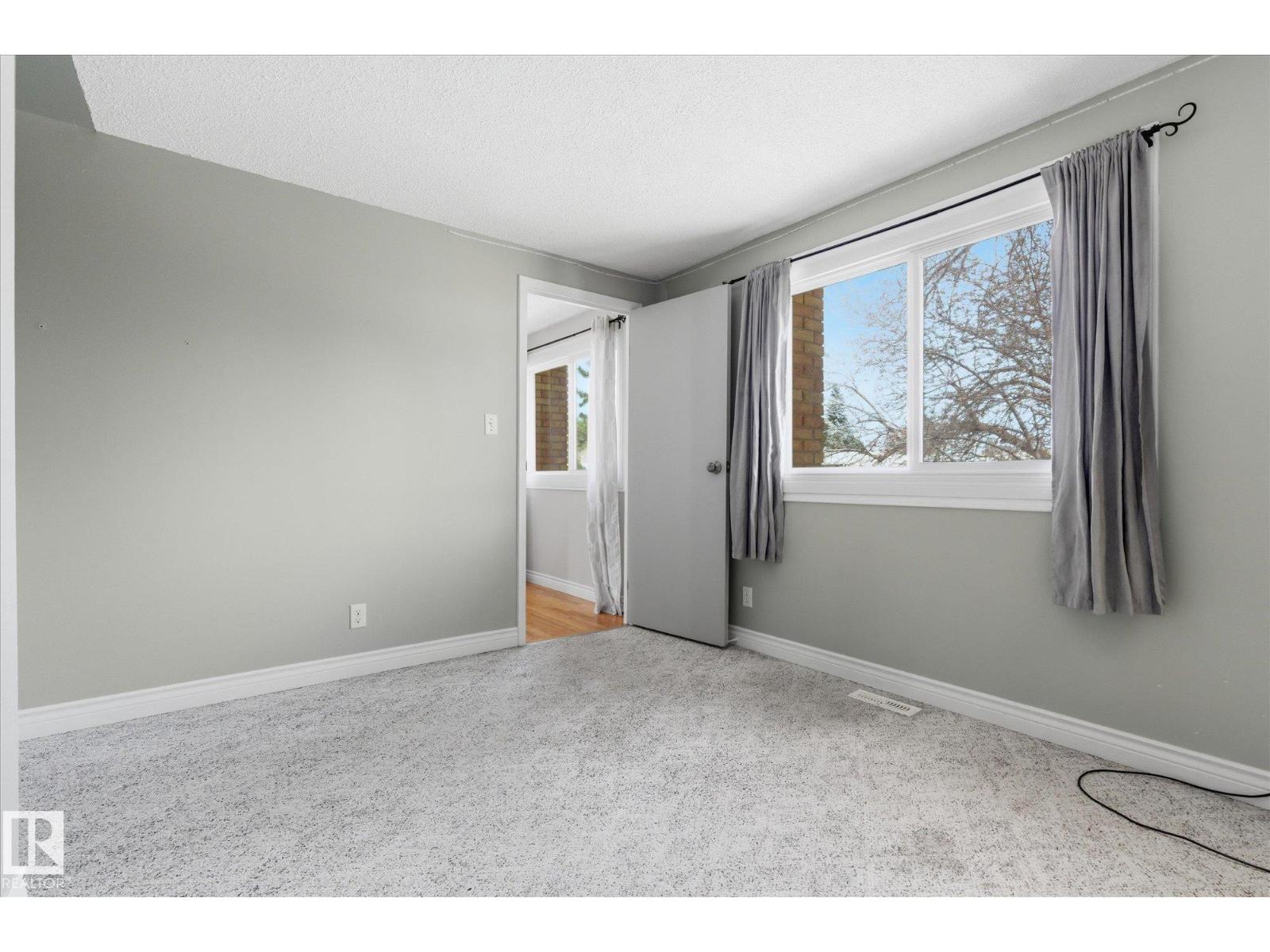 81 RIDGEWOOD TC - 27