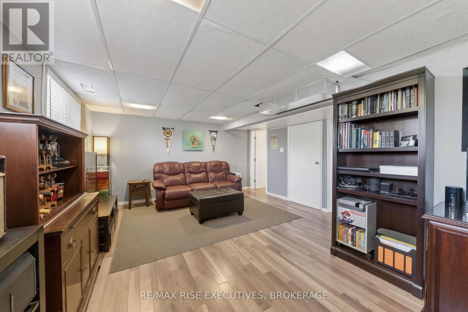 1089 PINEWOOD PLACE - 22