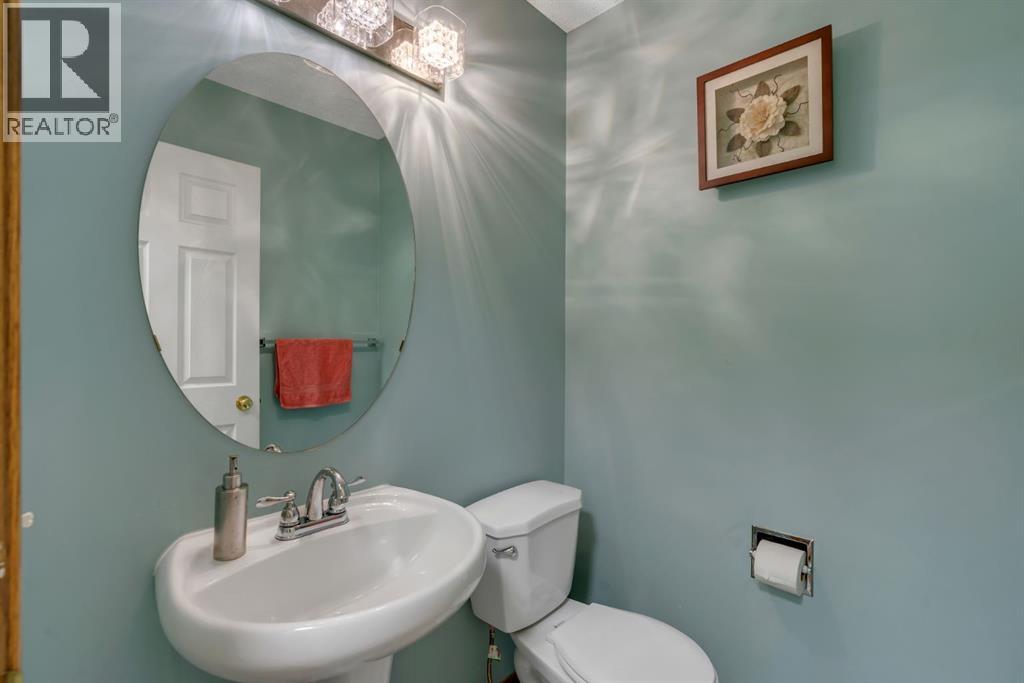 206 Coral Keys Place NE - 17
