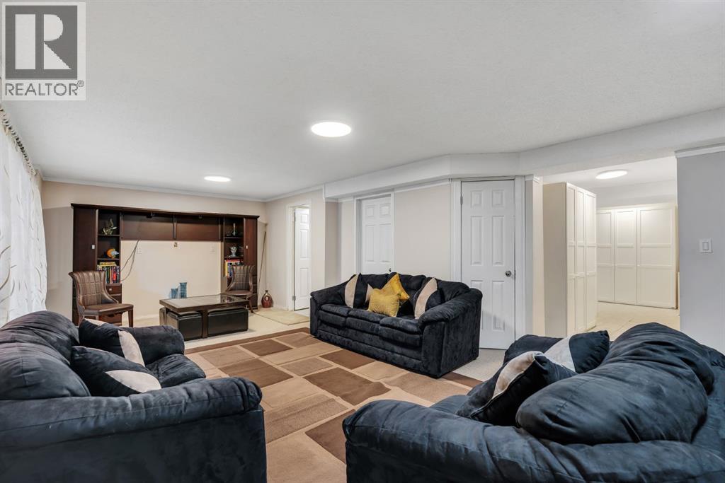 206 Coral Keys Place NE - 34