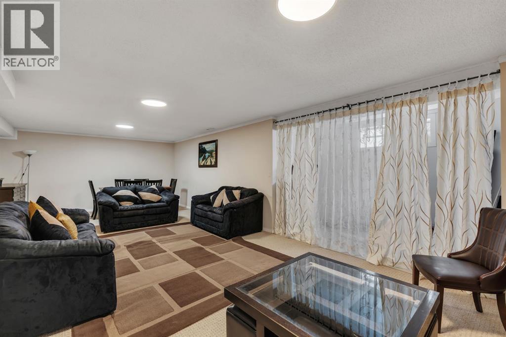 206 Coral Keys Place NE - 36
