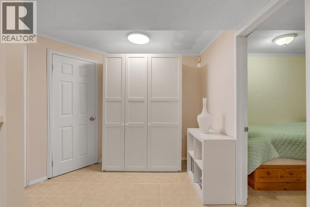 206 Coral Keys Place NE - 42
