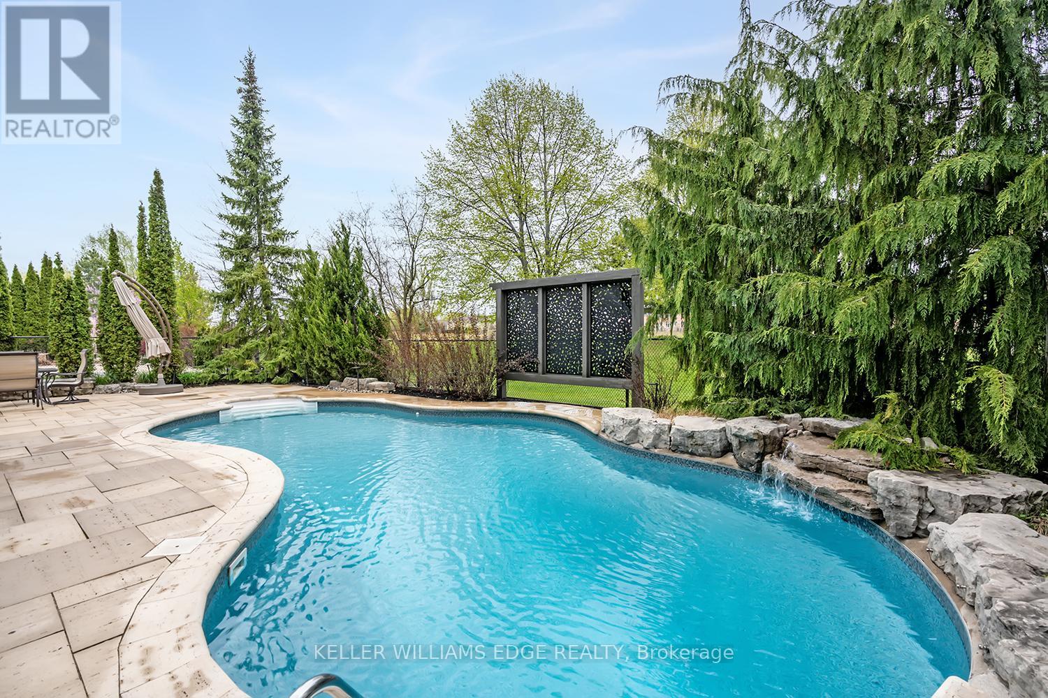 4285 COUPLES CRESCENT - 43