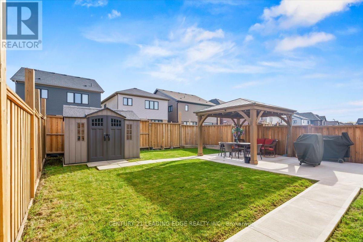 35 ROYAL COACHMAN WAY - 39