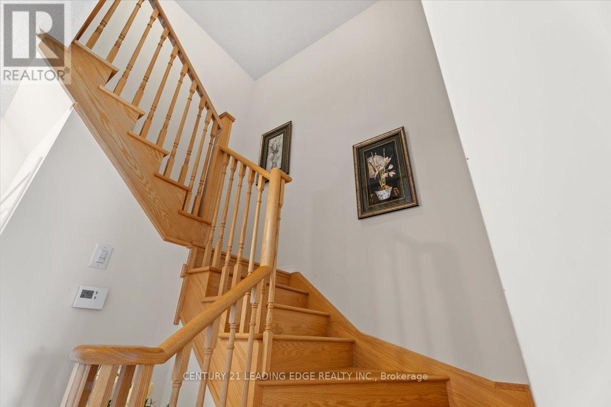 35 ROYAL COACHMAN WAY - 20