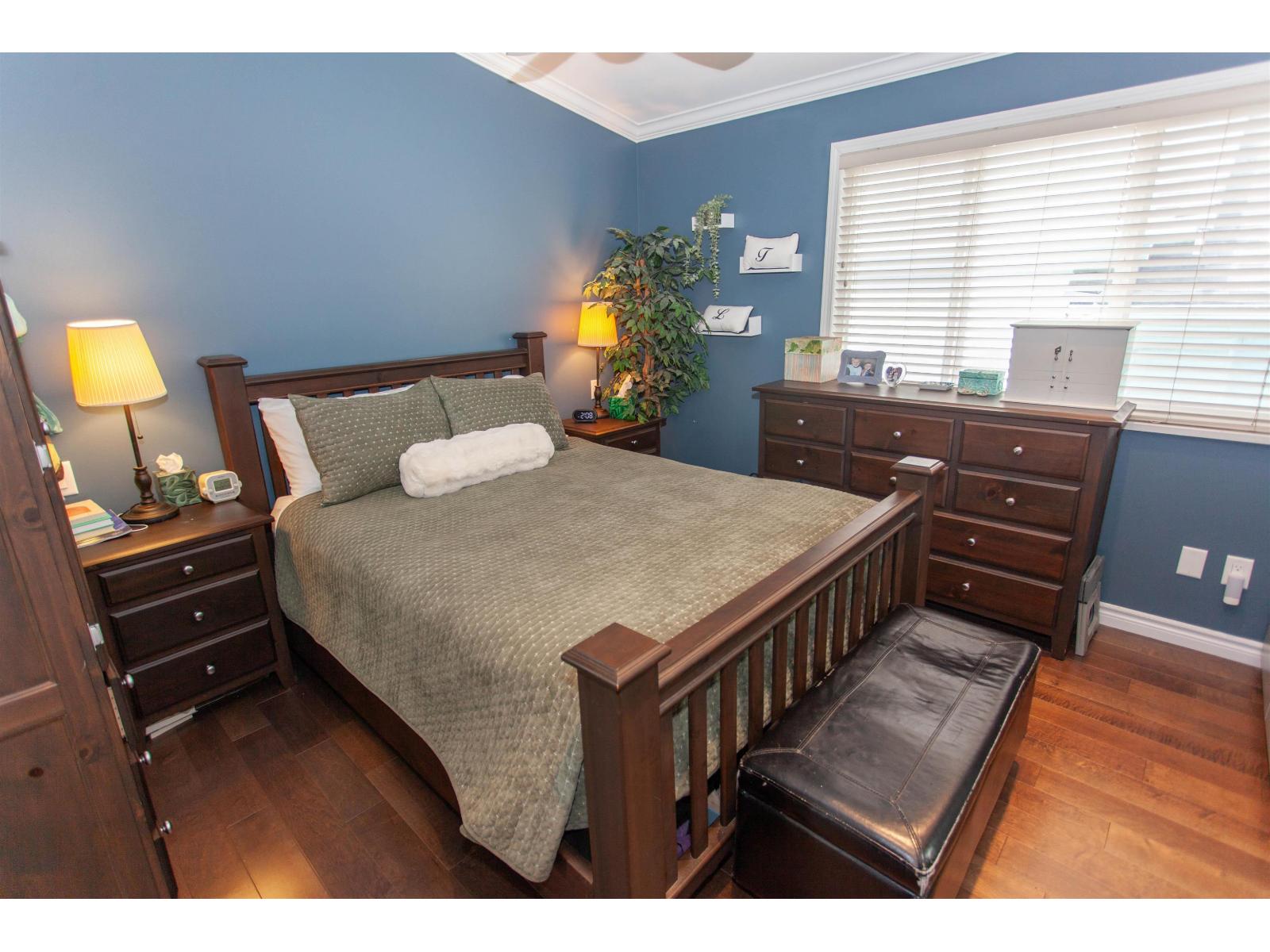 867 STAYTE ROAD, White Rock